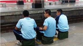 書包＿木箱架（圖／翻攝自花蓮人臉書）