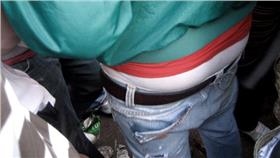 褲子、脫褲子/flickr-Dani Lurie
https://www.flickr.com/photos/slushpup/560686944/in/photolist-RxEGh-bbB7ZK-qeS5x2-dwtPxT-KWPyS-4C7DGU-KNHDR-n3Kjs-fnjf1Q-6kApxX-6kzWQP-5WdrHj-9phMU-6kAdNB-hxXg6J-rmX7t6-hxYTYX-hxX33Z-hxYKAz-hxX4wR-hxXs8y-hxXfLA-hxXv2E-hxX6Mc-hxYMWX-hxXUw3-hxX8wK-hxYRHp-hxYQpT-hxXRaJ-hxX54T-hxX9rk-hxX5LK-hxXjkj-hxYQPR-hxXnzq-hxXZwy-hxYX8H-hxYZ1F-hxXgm3-hxXuGb-hxYVbM-hxXSLu-hxX4eg-hxXkgh-hxX2jz-hxXeur-hxXhHw-hxXqaA-hxYVAK