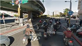 機車族,兩段式左轉,交通,警察,罰單,高嘉瑜,守法
圖／翻攝自Google Map