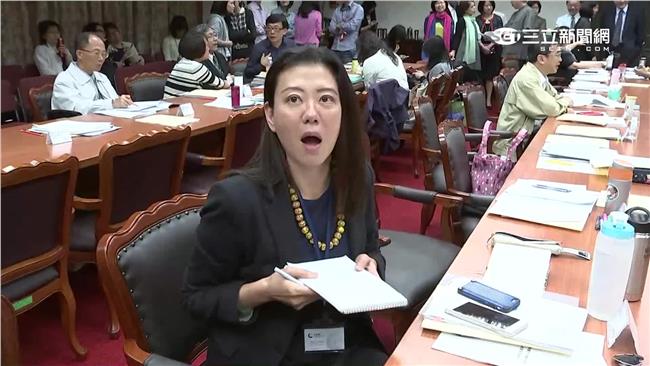 存證信函惹議　邱于芸確定遭免職