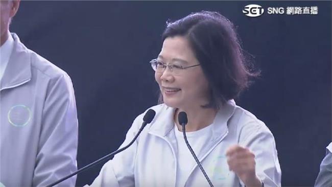看助理就知道了　小英竟是這樣用捐款