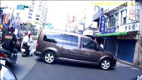 珊Live)擋車護老伯0700