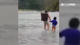 便道毀兩個月未修復　男童冒險涉水