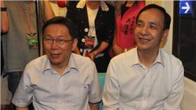 朱立倫與柯文哲合照／截圖至朱立倫臉書