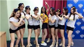 李毓芬,Passion Sisters　圖／翻攝自Passion Sisters 中信兄弟啦啦隊臉書