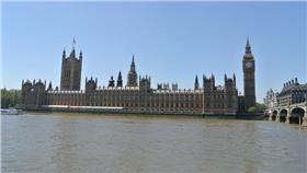 英國大笨鐘／Flickr ~☆~ⓥⓘⓥⓘⓐⓝ~☆~
（https://www.flickr.com/photos/koichi11/7169256929/in/photolist-7CLsQ8-7CL88V-7CQia7-7CQg3S-xRM4H-6dx9EG-bVwp3H-bVwkFB-6dsZXK-bVwjj6-7bsRsf-724L9i-cd4TAQ-84JDw2-6HXX69-aGMmXc-7SQS73）