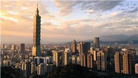 台北101、象山-flickr-David Hsieh-https://www.flickr.com/photos/dyhl22/16141602477/