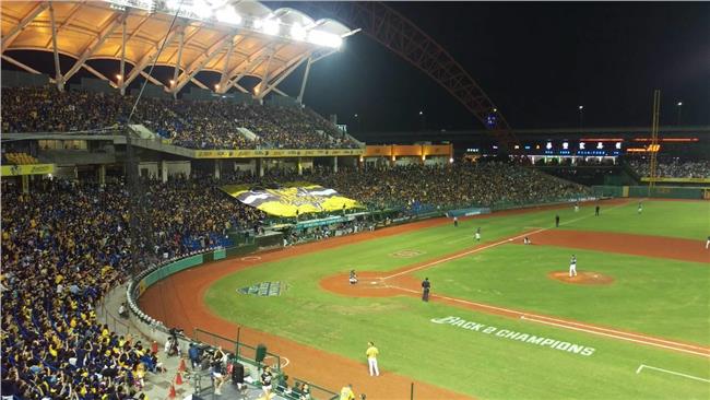 桃猿王溢正完投奪勝　兄弟封王再等等