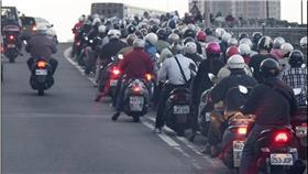機車,打臉,原PO,回文,污染,通勤▲圖／攝影者Teddy Kwok, flickr CC License  https://www.flickr.com/photos/bblkwok/10470810486/