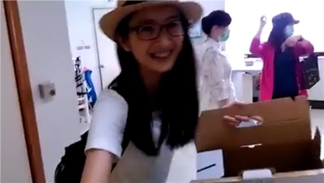 林依晨低調探癌童　家屬：永遠的湘琴