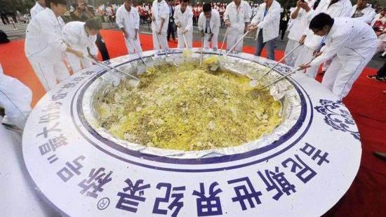 揚州炒飯遭控浪費　世界紀錄遭取消