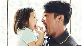 秋成勳，秋小愛，我的超人爸爸／百度