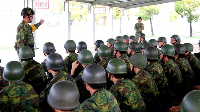 孫曝爺頂天軍階　網友驚：地基主等級
