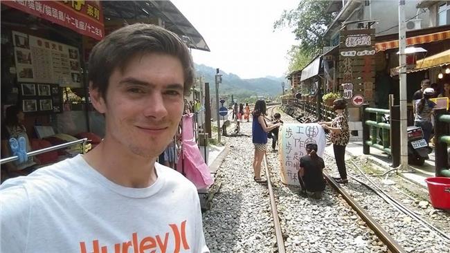 岳母被捕　郝毅博請求國際幫助