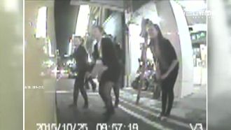 套裝姐稱沒錢硬上小黃　司機超錯愕…