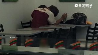 服務好熱情！超商店員忙啾咪　