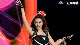 「電音女神」謝金燕高雄夢時代唱壓軸