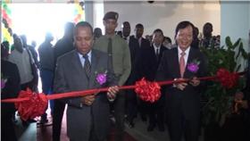 聖多美總理
外交部http://www.mofa.gov.tw/News_Content.aspx?n=BD3B450373053909&s=287BE3C0C43B0135