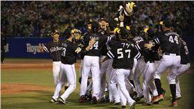 福岡ソフトバンクホークス