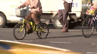 單車狂飆被拍照　無車牌開罰有難度