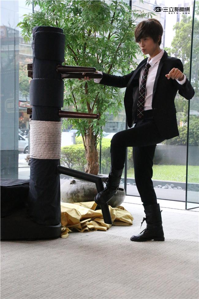 愛上哥們粉絲10萬慶功,金至貞