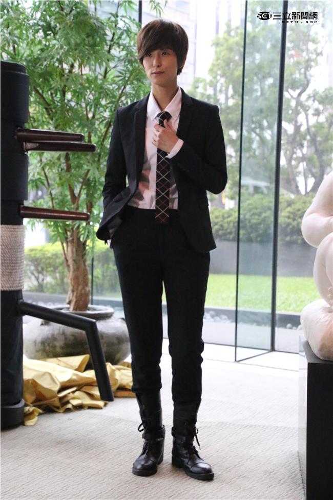 愛上哥們粉絲10萬慶功,金至貞