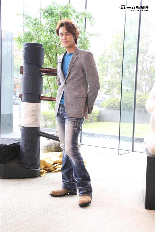 愛上哥們粉絲10萬慶功,金至貞