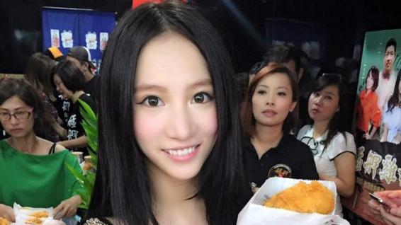 蛇姬首露臉撇應召　遭影射女星急喊冤