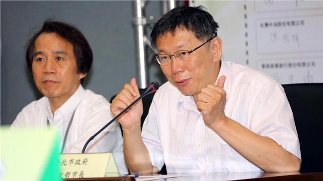 柯P躺著也中槍　被爆生活只有兩地方