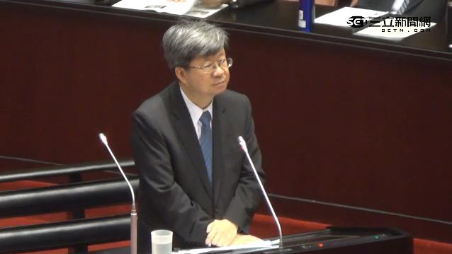 政大撕228海報　吳思華：不恰當