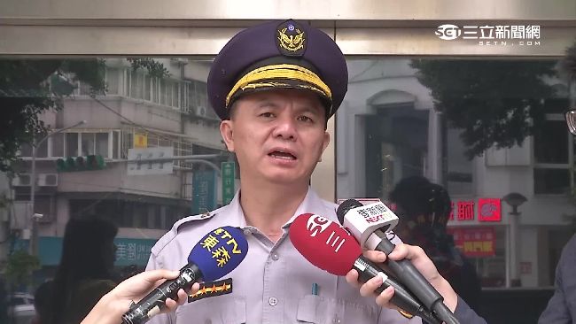 老外火爆開嗆！員警矮一截勸架反遭殃