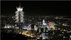 101,煙火,跨年 https://www.flickr.com/photos/linsinchen/11679681973/