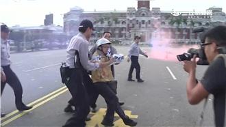 影／抗議馬習會黑箱　台聯突襲總統府