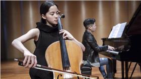 歐陽娜娜－環球提供