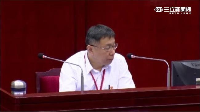 不滿議員斷章取義　柯文哲怒坐備詢椅