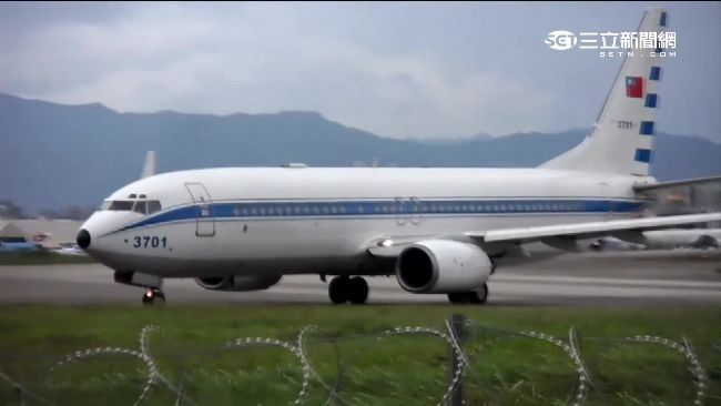 捨空軍一號　馬搭民航機赴星見「習」