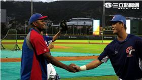 強克、高國輝（圖／記者王怡翔攝）