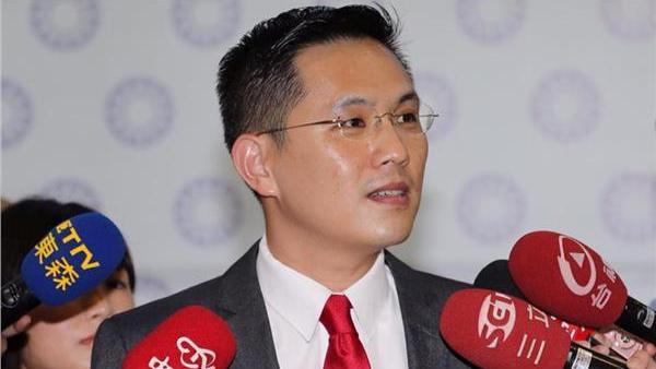 批蔡閉眼批政府　陳以信：先去看報紙