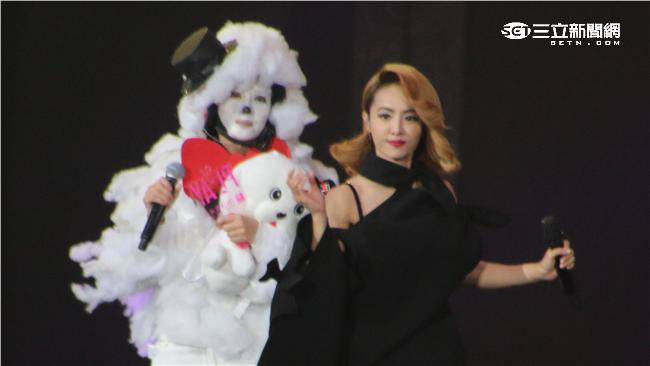 對粉絲超好！蔡依林終於和屋虎合唱了