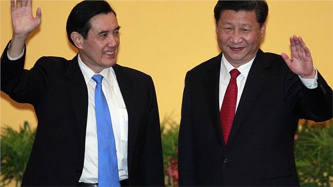 馬英九的西裝不合身　讓他醜態百出