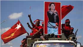 緬甸大選，翁山蘇姬備受矚目（圖／美聯社／達志影像）