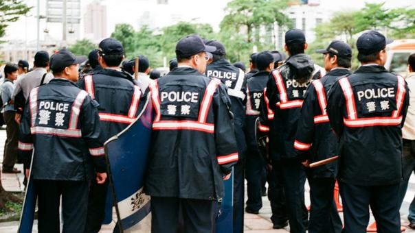 男警禁留長髮！領18支申誡恐遭免職