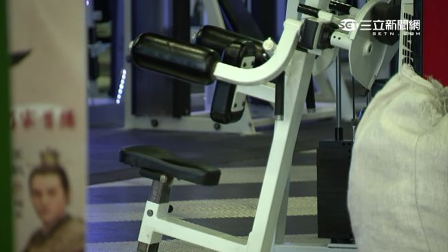 男舉50公斤啞鈴　撕裂二頭肌慘截肢