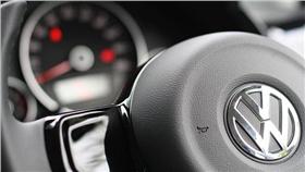 福斯汽車－翻攝自flickr.cc/Dave Humphreys
https://www.flickr.com/photos/lordhumphreysthefirst/7211249406