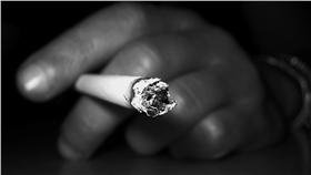 香菸-煙-https://www.flickr.com/photos/mariusmellebye/123864852/in/photolist-bWQGU-7xzGd6-5jg2zy-LNsx9-bn1Up8-6PPjpP-25kHDR-e1sxjy-7VmH6t-9ykakx-2KwzhL-9ykbXK-5EnWck-gE1Vjn-brcWkd-37fGU8-dSZYCR-4um46A-fmXy7c-4b1hQC-39LCQy-9yo9XG-5ubQFd-9yka4g-9yoayw-7F4xRE-4qFJrB-8YS64a-poFQfi-fosJvk-c9ebMb-9ykaT4-83bESp-9ykbk8-9Hj96z-5L8uL4-iiM6Ni-gA3rio-iwJSZt-6RWU8q-epGBUU-5FaKnX-avguS-dz6AdD-eefD7x-iwJUjx-ATBnFo-6tGd46-99D7B8-yDwCty