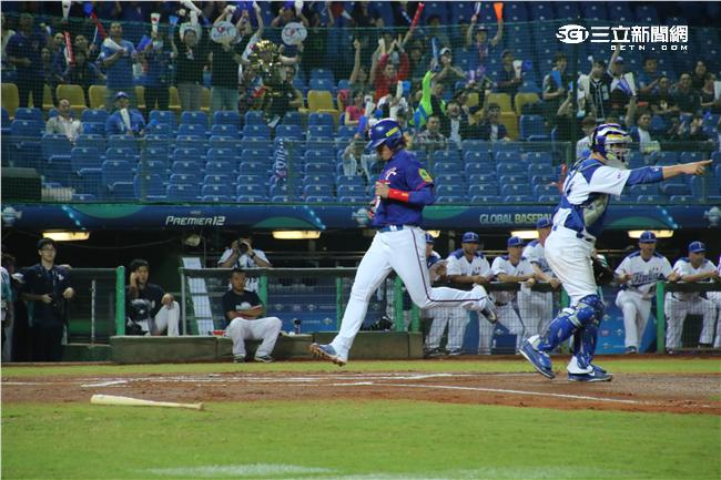 12強中華隊陽岱鋼(圖／記者王怡翔攝)
