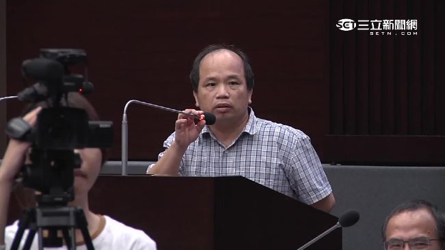狂講女老師「露三點」校長議會挨轟