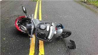 騎Gogoro自摔　維修費7萬元