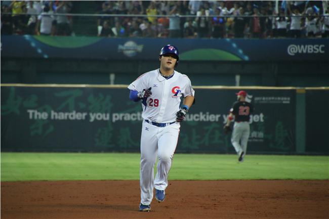 12強中華隊陳俊秀(圖／記者王怡翔攝)