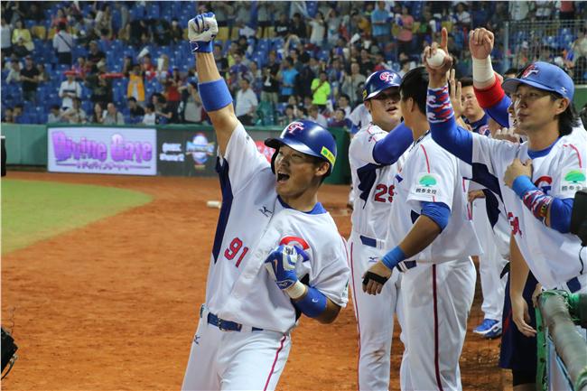 12強中華隊王柏融(圖／記者王怡翔攝)